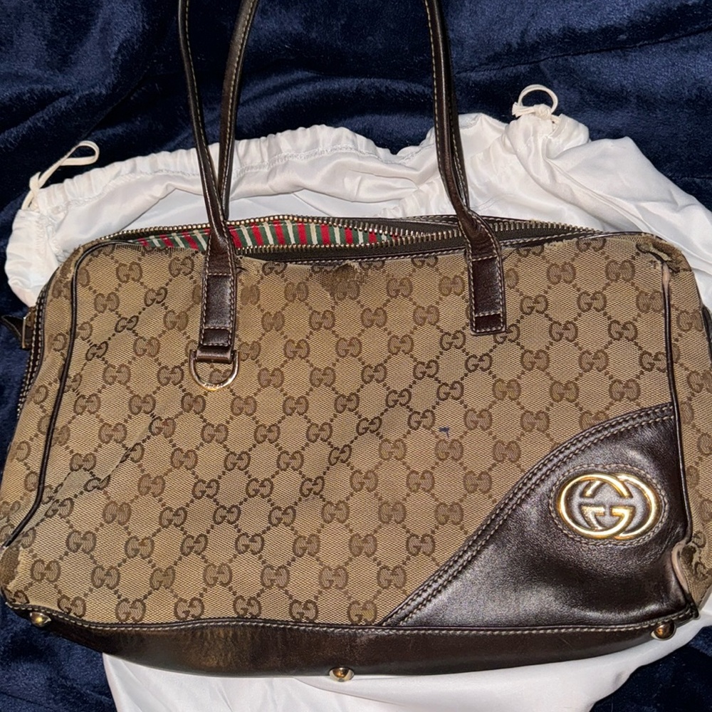 Authentic gucci bag. Vintage